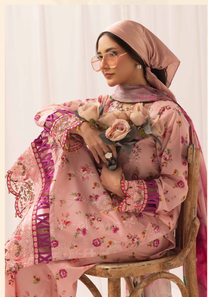 Three-Piece Lawn Embroidered Suit – Elegant & Comfortable - Image 4