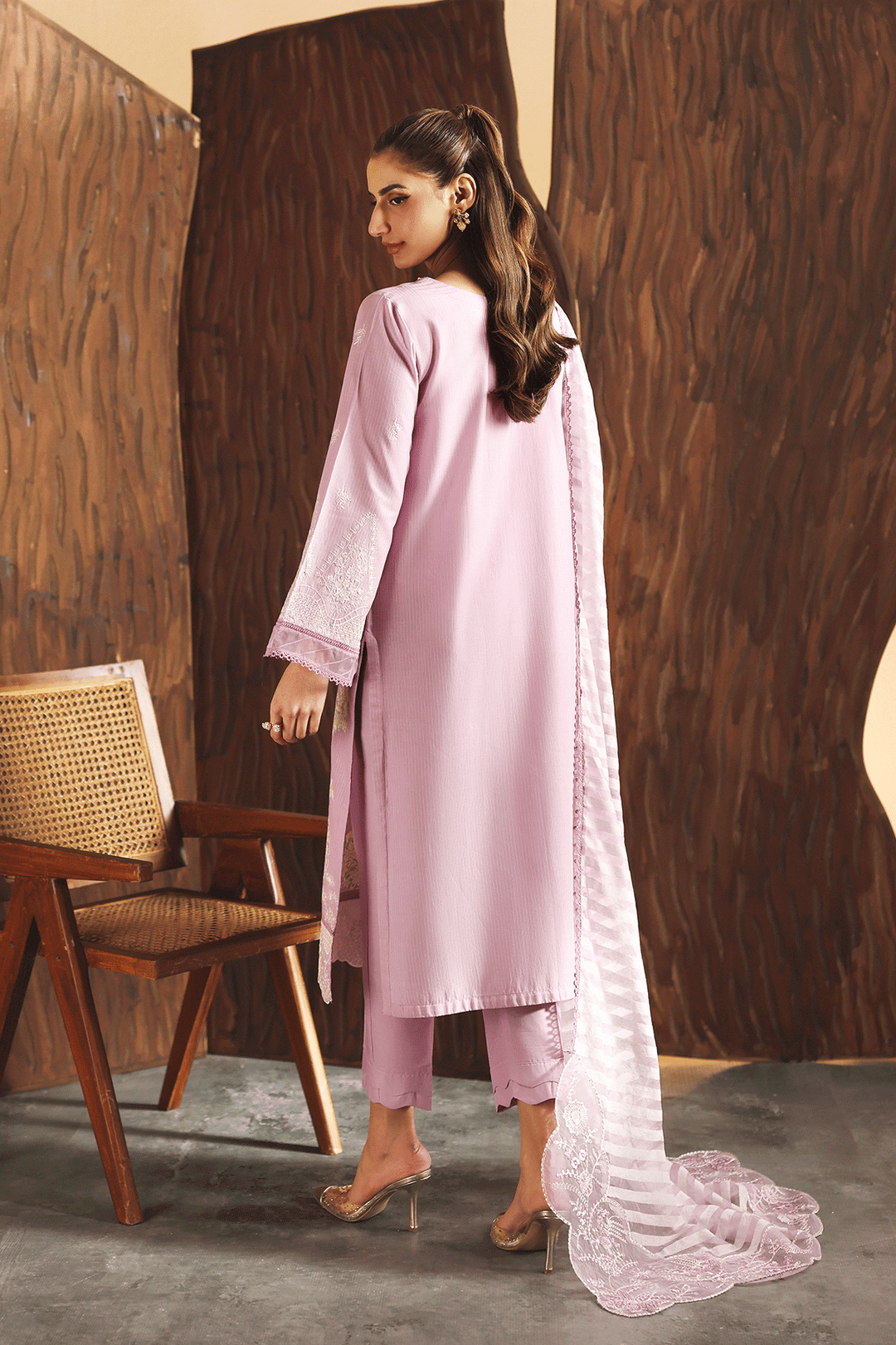 DL-03 Embroidered Lawn Suit - Image 2