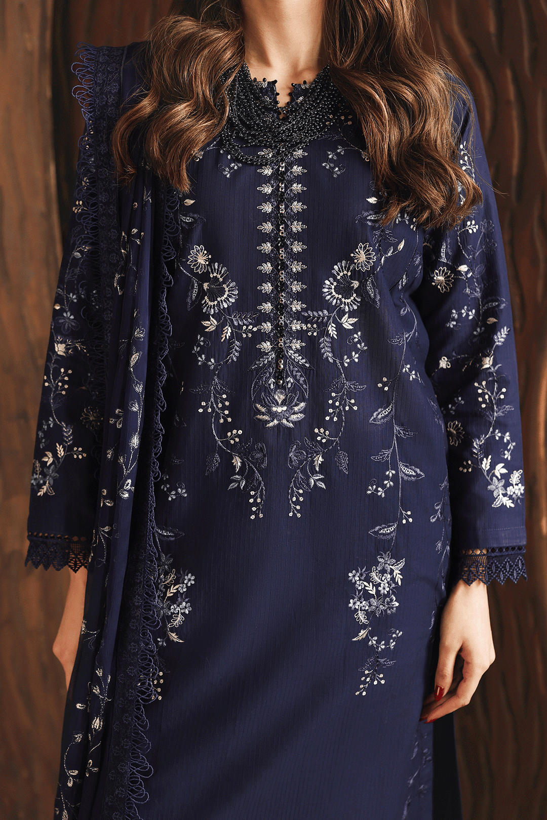 DL-02 Embroidered Lawn Suit - Image 5